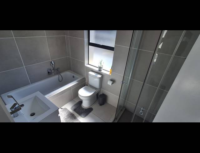 2 BEDROOM APARTMENT TO LET IN BALLITO CENTRAL